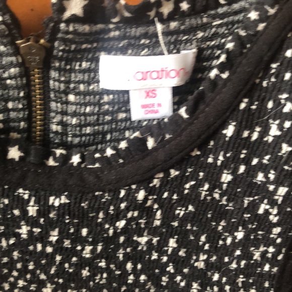 XS Xhiliration Cold Shoulder Star Top - Picture 2 of 3